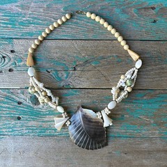 Vintage Artisan Pendant Necklace 24 Inch Carved MOP Shell Beaded Beachy Chunky
