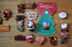 Lot of 20 Hallmark Pins Brooch Christmas Holiday Santa Thanksgiving Turkey Pin