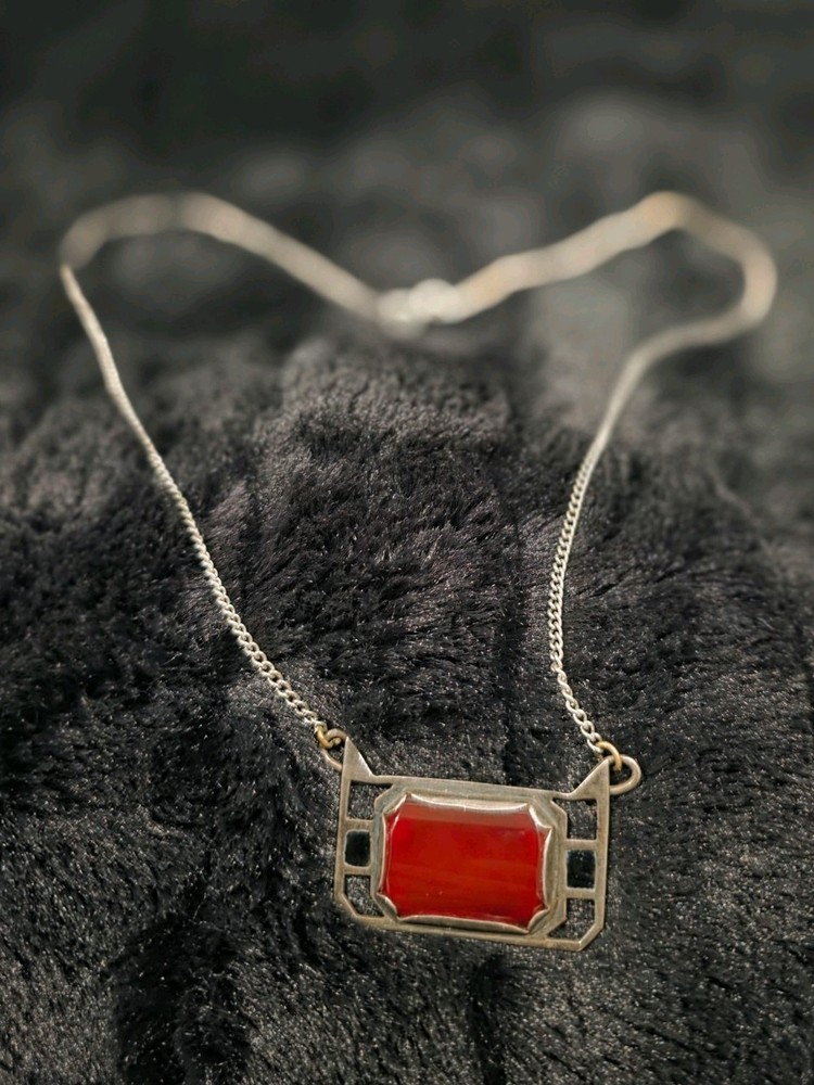 Antique 1920s 1930s Vintage Art Deco Era Carnelian East West Pendant Necklace