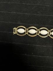 Vintage MONET White Thermoset Round Link Chunky Bracelet Goldtone 8”
