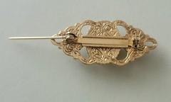 Vintage brooch pin, gold-tone w/ 3 faux pearls, 1.5″, elegant victorian style