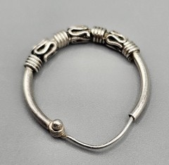Vintage Wire Twisted Design Silver-Tone Hinged Hoop Earrings