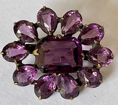 ANTIQUE CZECHOSLOVAKIA FACETED PURPLE CRYSTAL GLASS FLOWER PIN