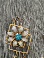 Vintage Bugbee Niles B+N 3 piece 2 Pins 1 Screwback Earrings enamel blue flowers