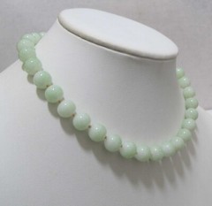 Vtg MARVELLA Faux Jade Beads Asian Character Clasp Gold Tone 15.5” Necklace