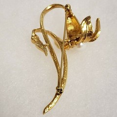 Vintage Midcentry Long Stem Goldtone Faux-Pearl Flower Brooch Pin, Secure Clasp