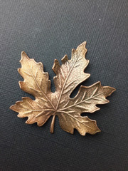 32995 Victorian Maple Leaf Jewelry Finding Copper Oxidized