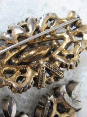 Vintage Hollycraft 1956 Brooch / Pin & Clip-on Earrings- Multicolored FREE SHIPP