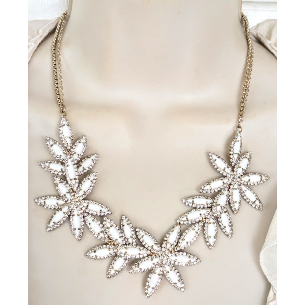 Lovely Gold White Tone Rhinestone Floral Collar Necklace by TALBOTS 21″ NOS