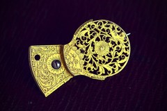 UNUSUAL ANTIQUE GEORGIAN ENGLISH GILDED WATCH COCK BROOCH FACES c1770