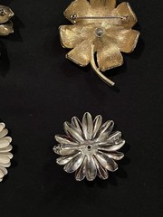 Vintage Enamel Flower Brooch Pin Lot 9pc 1960s 1970s Retro Mod Daisy Floral