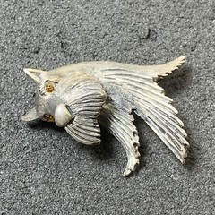 Lind Gal Scottie Dog Scottish Terrier Head Brooch, Sterling Silver!, Amber Eyes!