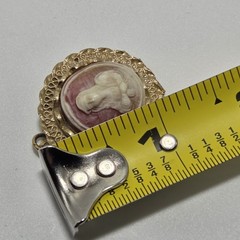 Vintage Faux Cameo Locket Mona Lisa Gold Tone & Pink Dimensional ~1 1/8″