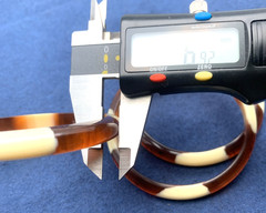 Vintage Amber Honey & Cream Lucite Bangle Bracelets Set of 3 (8-1/8” Inside Cir)