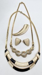 Signed Vintage Trifari Park Avenue Noir 7 Pc Power Era Black Cream Jewelry