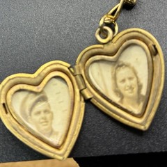 32g Vintage Estate 12k Gold Filled Charm NECKLACE + All GF Hearts Lockets Photos