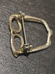 VINTAGE Silver Metal Cat Eye Glasses Pin Brooch with pearls Great Gift