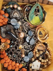 Vintage to now jewelry lot #112