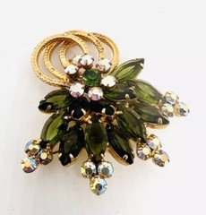 JULIANA DeLizza Elster Olivine Rhinestone & Metal Loop Brooch Vintage Jewelry