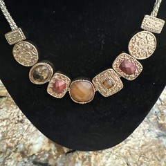 NWT Vintage KAT + BRYN Gold Tone Necklace W Gemstones Slide Floating Charms