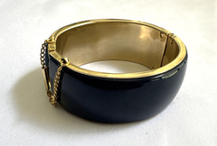 Vintage Navy Blue & Gold-Tone 1-Inch Thick Hinged Bangle Bracelet with Safety Ch