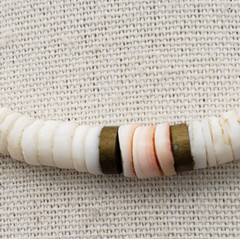 Vintage White & Pink Graduated Heishi Puka Shell Beaded Necklace 15.5 in
