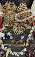 Vintage Estate Costume Jewelry Lot! MONET, NAPIER and more!