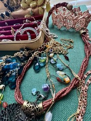 Jewelry Lover Private Collection Vintage Box With 40 Assorted Pieces