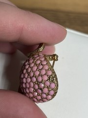 vintage hollycraft bug pin w/goldtone wings Pink signed