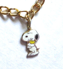 Vtg Snoopy Enamel Charm Bracelet 6.75″ Clasp 4 Leaf Clover Star Ribbon Gold Tone
