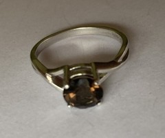 Vintage ring sterling silver 925 Size 7 Weight 2.05 g. Smoky quartz.
