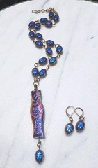 EGYPTIAN REVIVAL PHARAOH PENDANT PEACOCK BLACK SCARAB GLASS BEAD NECKLACE SET