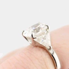 Vtg Sz 9 Ring Oval Triangle Cubic Zirconia 18KGE White Gold Electroplate Jewelry