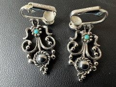 Vintage AVON 1974 Mirabella Clip On Earrings Silver Tone Blue Turquoise Hematite