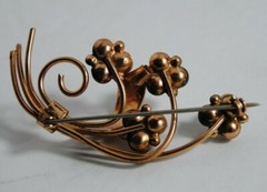 Bouquet of Faux Pearl Flower Brooch Pin in Gold Tone Vintage 2 3/4″ by 1 1/2″