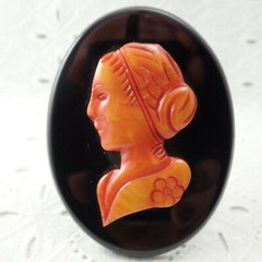Art Deco Vintage 3 1/8″ Black Red Bakelite Cameo Figural Oval C Clamp Pin Brooch