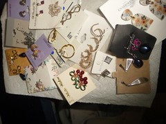 MIXED LOT 14 PAIRS PIERCED EARRINGS DANGLE HUGGIE #5/25