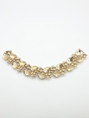 Crown Trifari Goldtone And Faux Pearl Leaf Bracelet 6.5 In