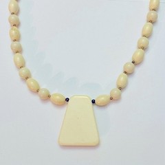 Vtg Faux Ivory Bead Necklace Pendant Boho Chic Bohemian Tribal Bead Beaded