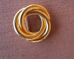 Vintage Gold Tone Circular Stacked Pinwheel Brooch 1 .5 Inches