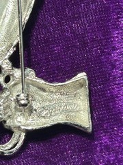 Tortolani Pewter Falcon & Falconer’s Gauntlet Brooch Detailed Pin Bird 3D Jewelr