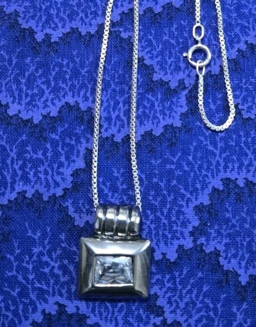 VTG 1980s STERLING SILVER 925 FRAMED FACETED CRYSTAL PENDANT NECKLACE 18”
