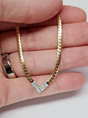 COOL 1980s 13-14k Multi-Tone Gold Herringbone Diamond Pave’ Chevron 16″ Necklace