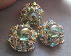 Hollycraft 1950s demi-parure green cab & AB clip on earrings & adjustable ring