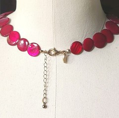 Retro MOP Shell Disc Necklace Charming Charlie Burgundy Mother Of Pearl 17″