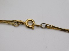 J711-VINTAGE NECKLACE~GOLD TONE/DOUBLE STAND CHAIN~CAMEO PENDANT~18″