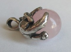 1in VINTAGE STERLING SILVER ROSE QUARTZ ORB CAT PENDANT POOLS OF LIGHT STYLE