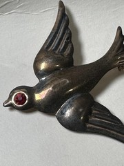 Vintage Sterling Silver Flying Swallow Bird Brooch Pin Red Glass Rhinestone Eye