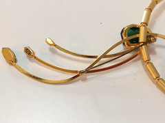 VTG 18″FAUX GOLD LINK NECKLACE-SIMULATED EMERALD PENDANT/PIN -MAGNETIC CLASP