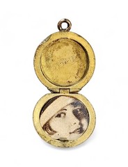 Antique Richards Mfg Co Gold Filled Photo Locket c.1900 Attleboro MA